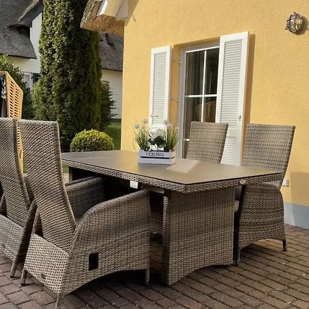 Holiday home Reetdachhaus Seebaer *
